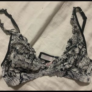 PINK by Victoria’s Secret Bralett